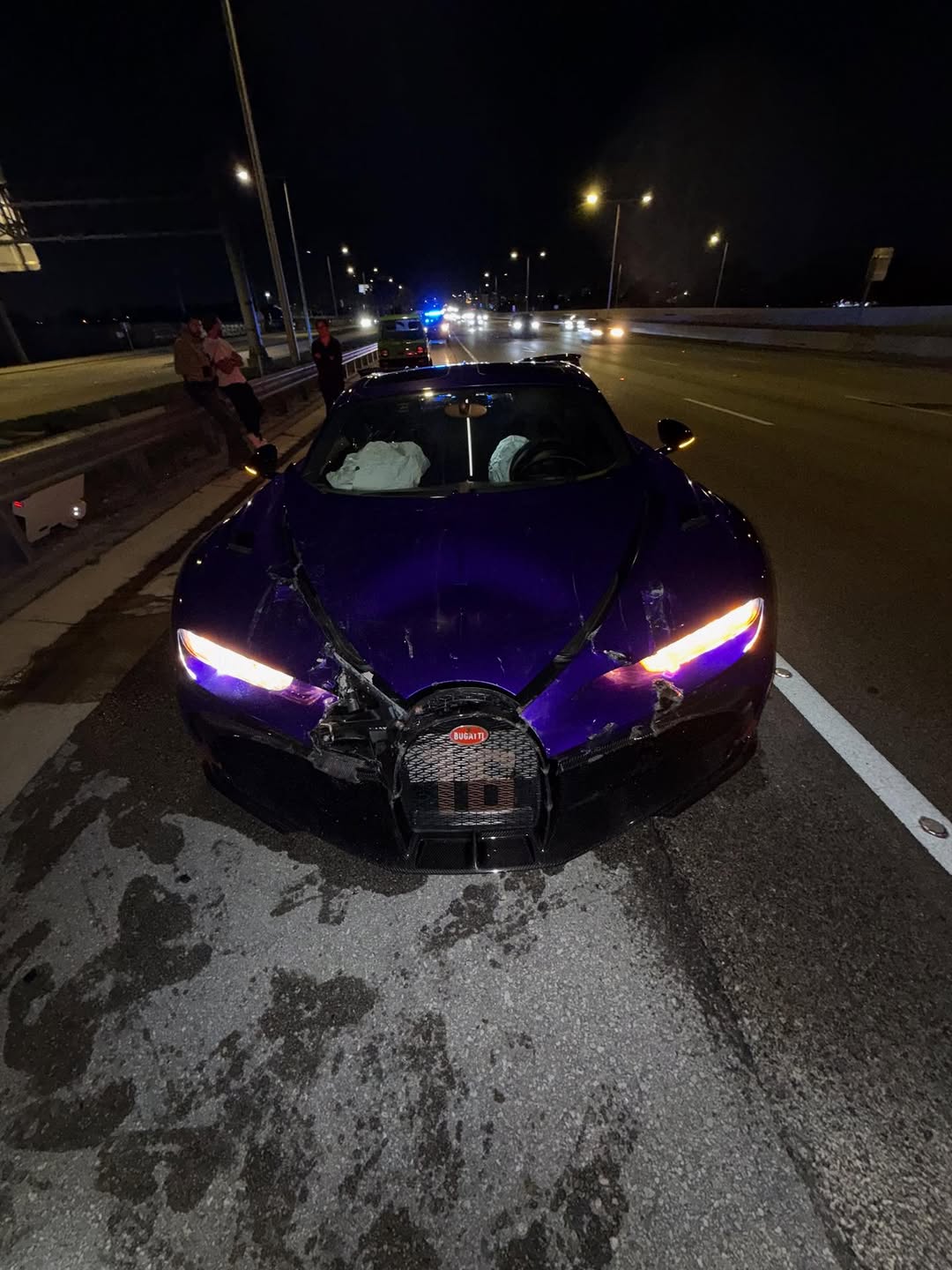 2025年迈阿密粉色布加迪车主Pur Sport陨落现场