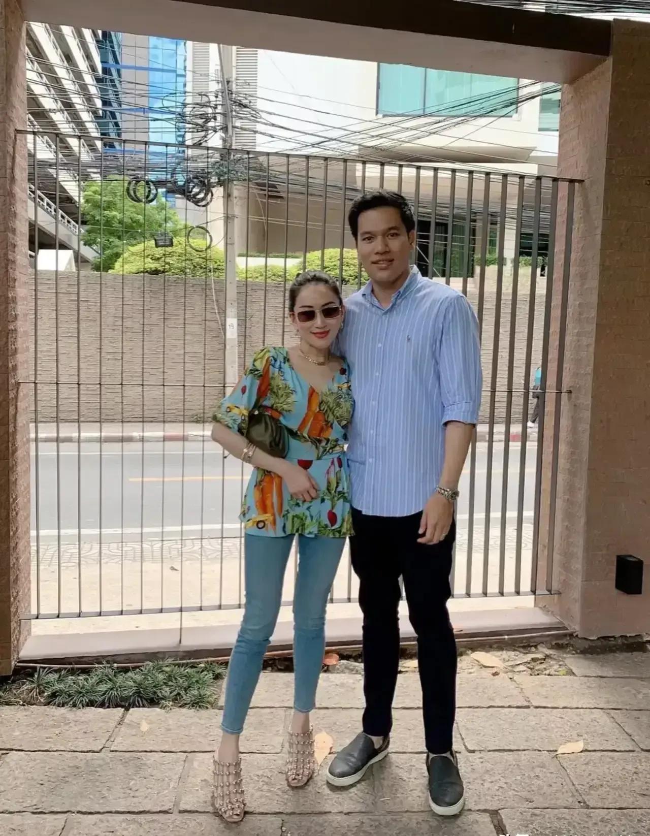 即便再怎么努力，佩通坦依旧是被暂停任职了。
在7月1日泰国的宪法法院也是正式宣布