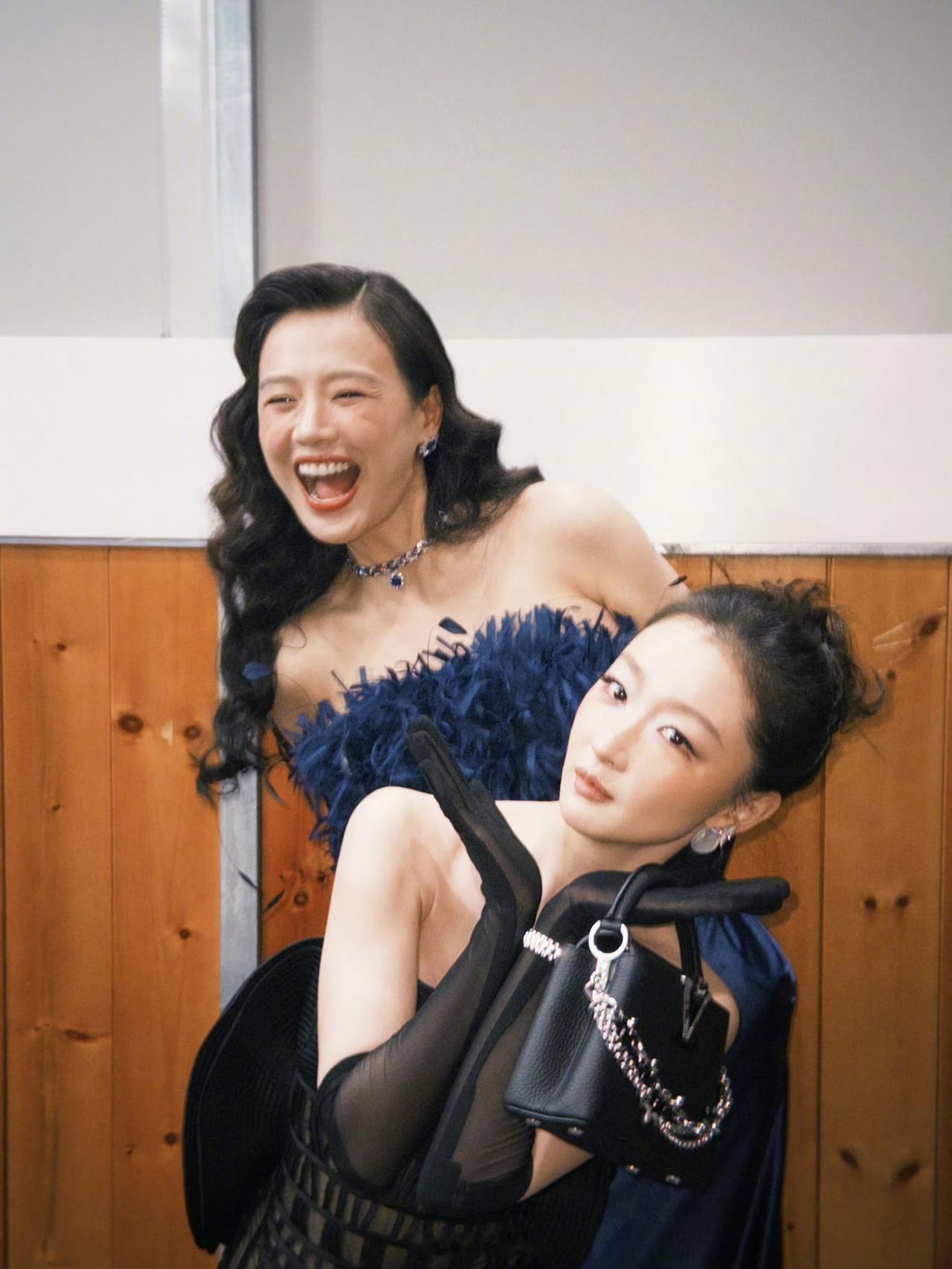 周冬雨 和马思纯 姐妹花👭