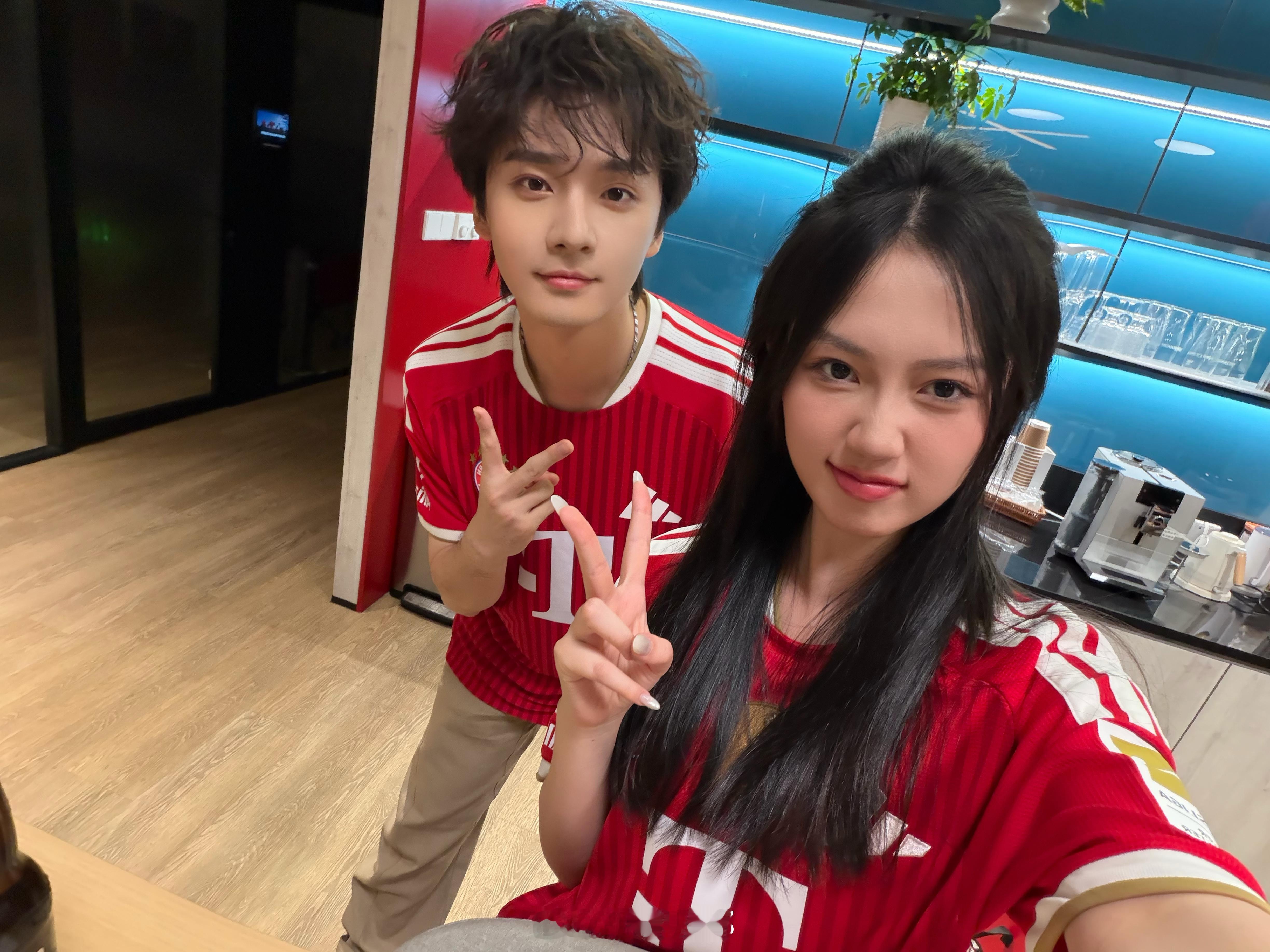 远程连线诺爹！全程很开心的直播拜仁慕尼黑