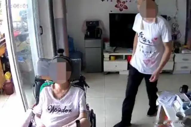 山东，10年前女子开店认识一个男子，对方表白想要跟女子在一起，遭到女子婉拒。后来