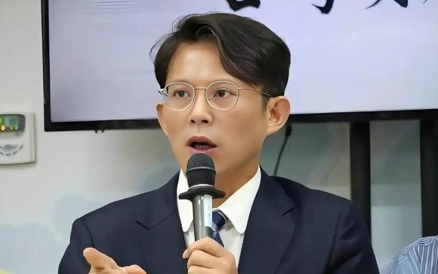 台“民众党”发布声明，3月30日，针对国民党主席郑丽文即将于4月7日率团访陆消息