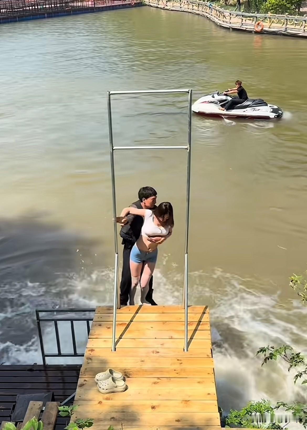 这水上飞人工作还要人吗？工资多少无所谓！主要夏天快到了，我喜欢玩水！