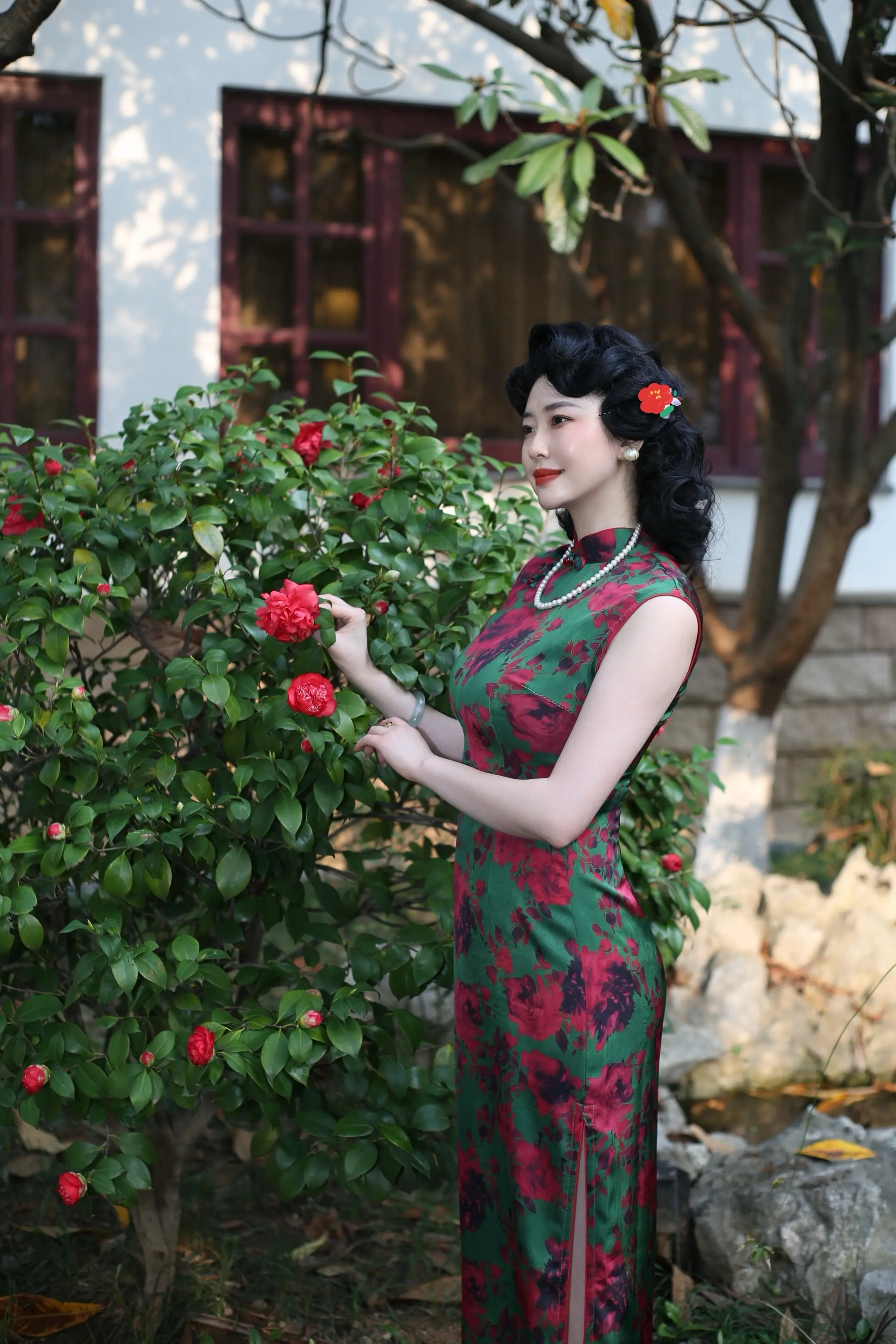 我要开得更艳丽些 引人观看🌺。