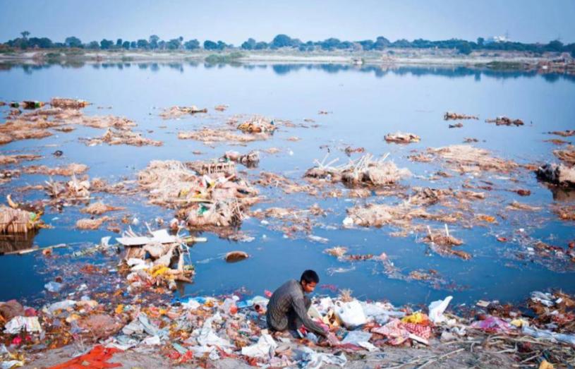 恒河为什么没有航运能力？很简单，被英国给坑了，印度花大价钱清空淤泥，到头来却发现