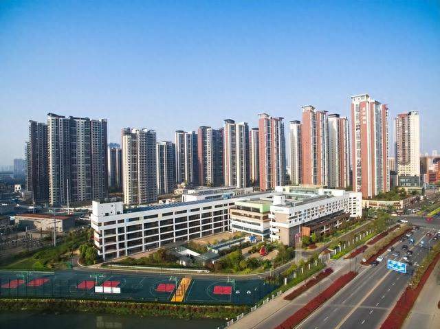 三天两头烂尾楼休矣！国家连废10份旧规，彻底封死房企空手套白狼