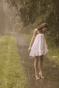 广东开启雨雨雨水水水模式热浪如蒸，亟盼甘霖。愿乌云速至，骤雨倾盆，涤荡暑气，还我
