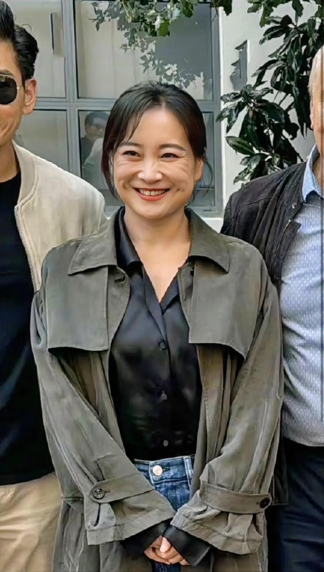 冒昧的问一句，这是真的吗，这是刚瘦下来的时候，现在就不是这么严重，而且她胖的时候