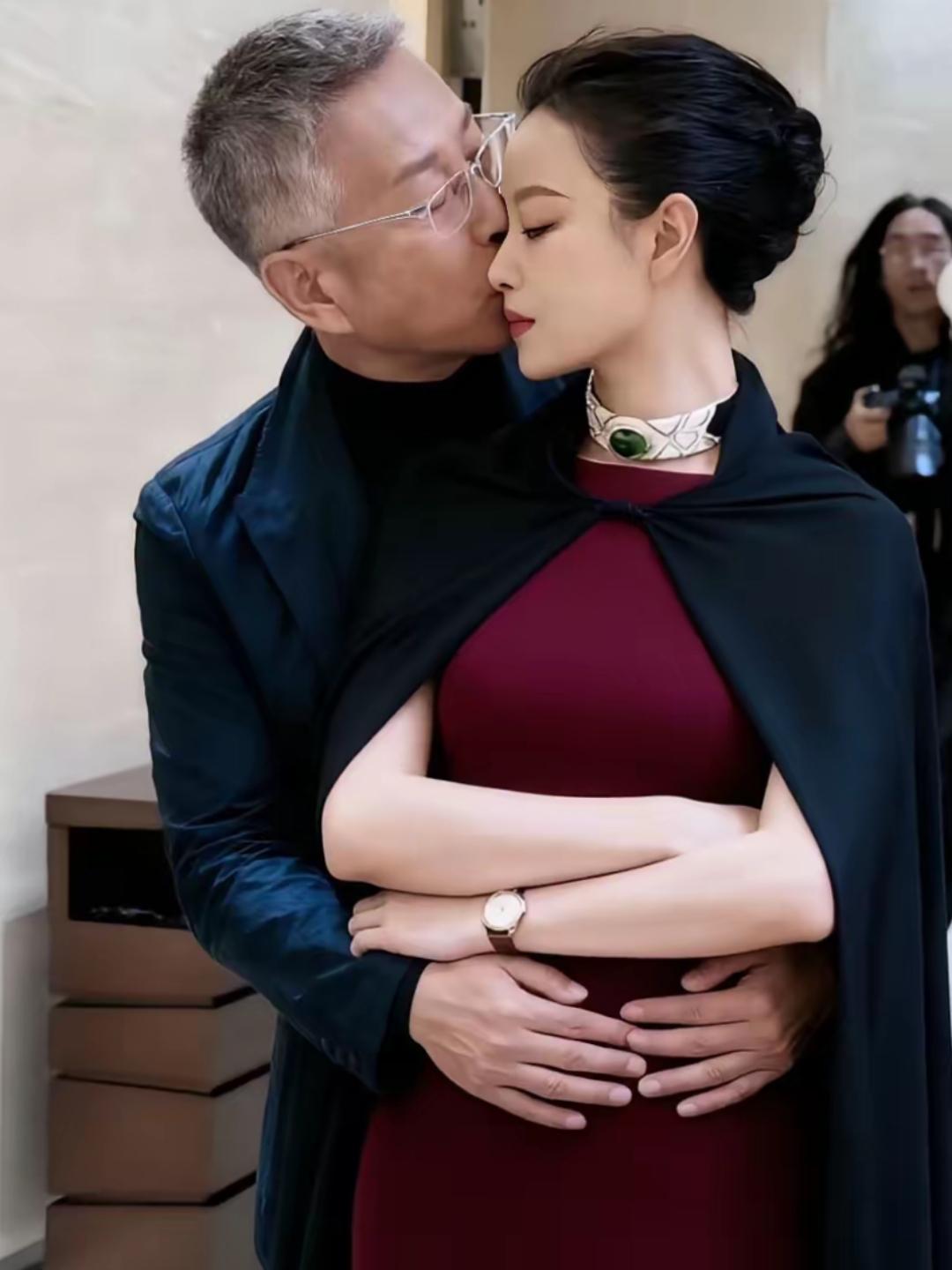 陈道明告诫女儿的一句话，堪称人间清醒：“宁可嫁一个没文化的，也别碰那种有文化的伪