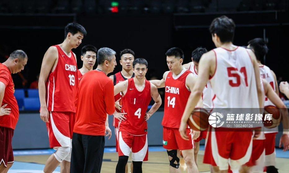 生死战来了！中国男篮12人名单保持不变，对阵中国台北咱们没有任何退路，赢了就还保