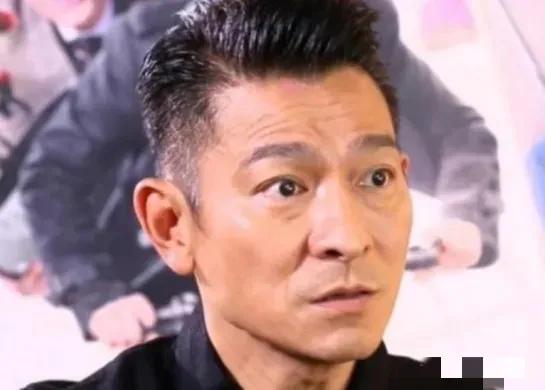 2010年，刘德华告四川一家“刘德华板鸭店”侵权，没想到，老板直接怒斥：“又不是