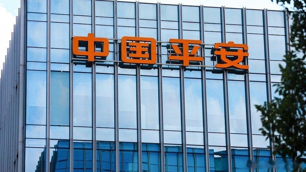 凤凰新闻【中国平安起诉华夏幸福及其董事长王文学】中国平安曾斥重金投资华夏幸福，近