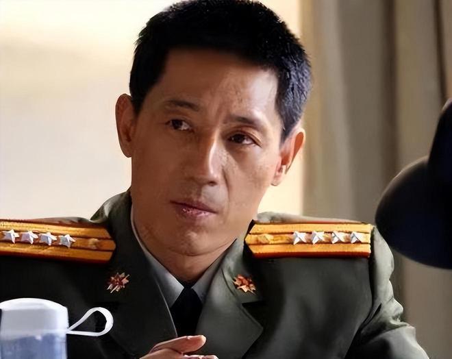 集团军有几个正师级军官？

军改以后的集团军，编制里没有了师，取而代之的是旅，如