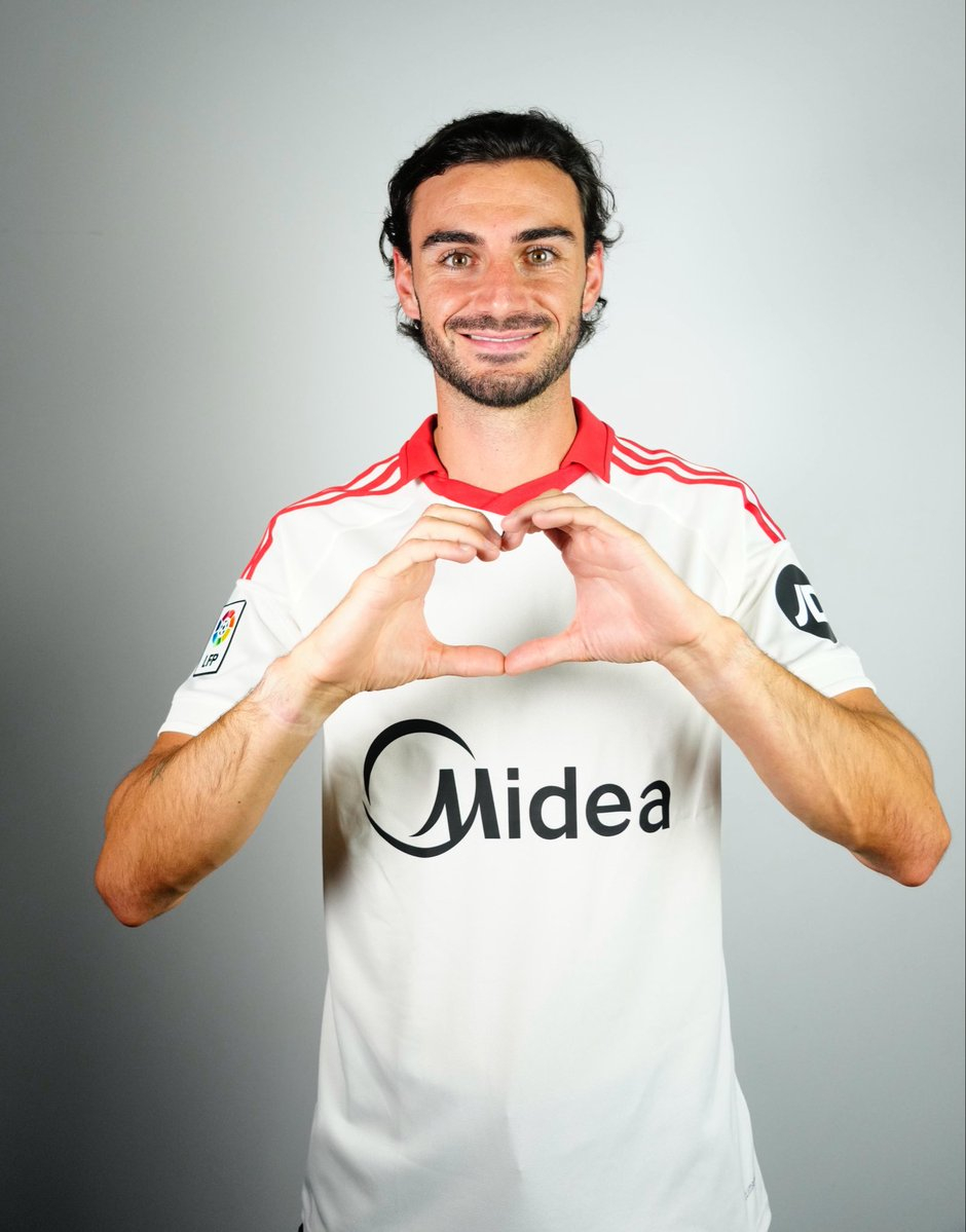 新援到来，先给大家比个心🫶🏽VamosMiSevilla⚪️🔴 