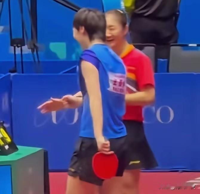 陈梦和鳗鱼这场球，告诉我们什么是比赛？

赛场大家全力以赴，
打个你死我活，
赛