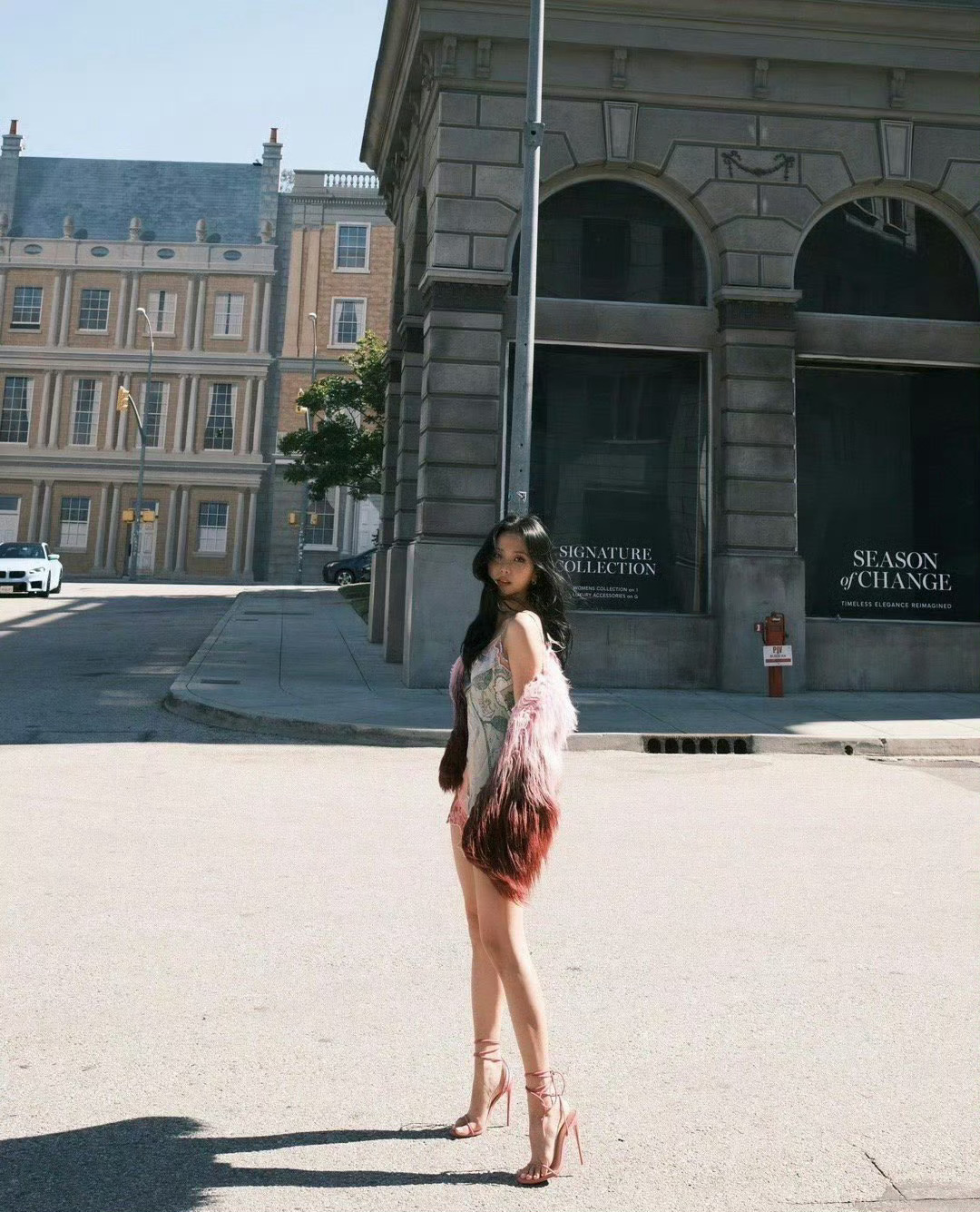 JISOO这张照片在X上又火起来了真的很美啊欧尼