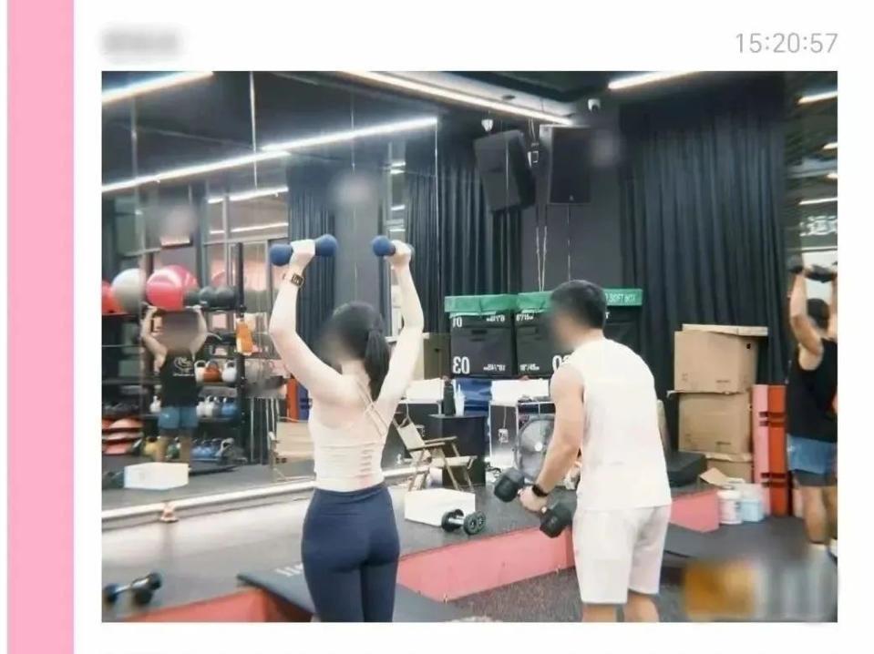 吃瓜吃瓜，惠州工行黄某实名举报同为工行的老婆出轨健身教练。十年爱情长跑，不敌六块