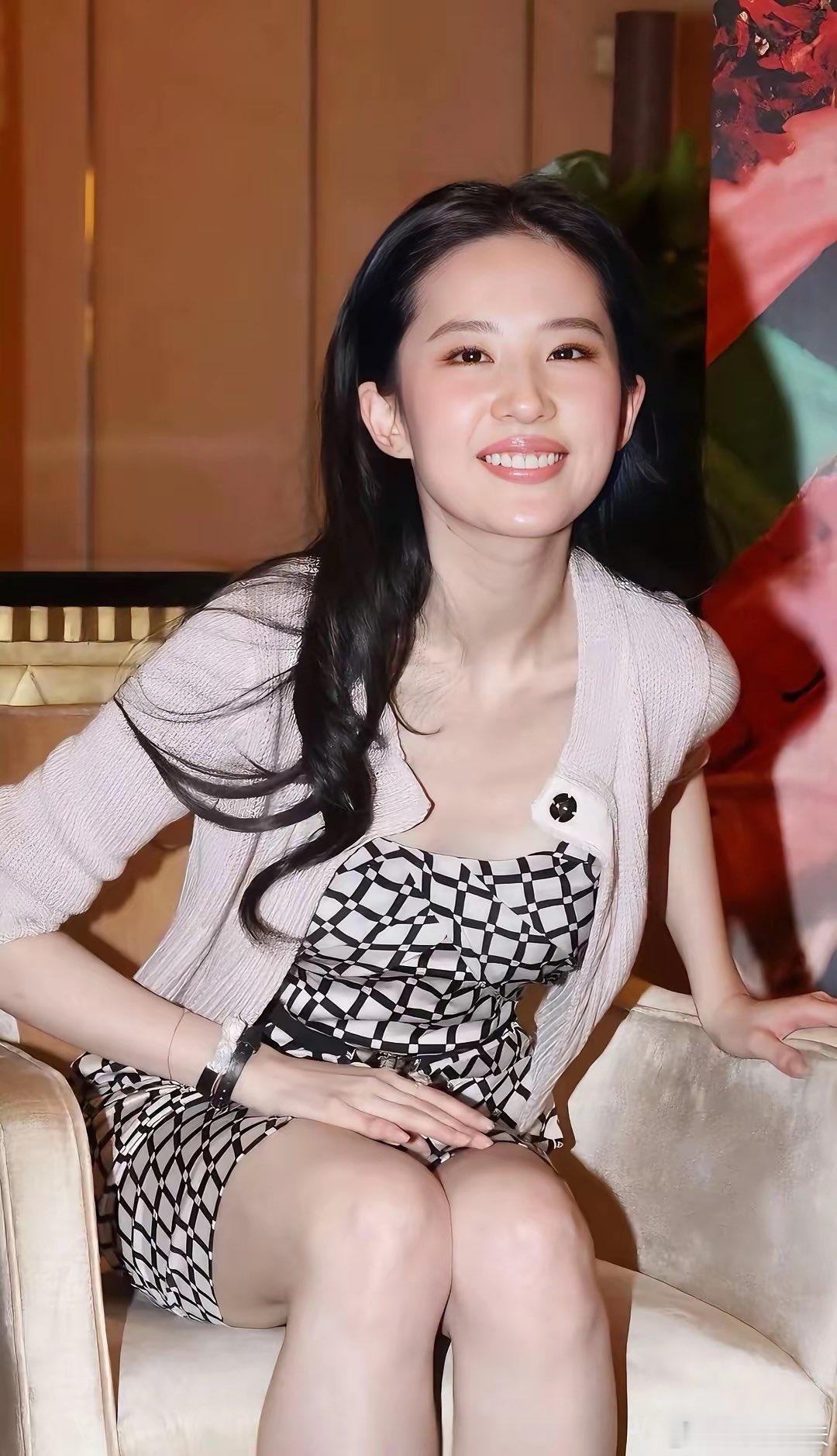 刘亦菲 