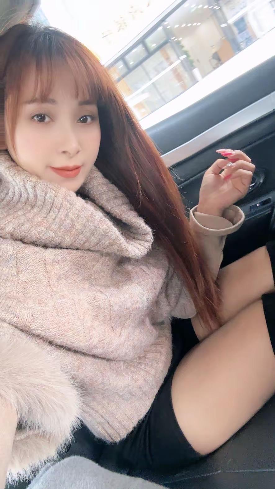 人到中年的男人，就像一台上了弦的机器。白天是丈夫、是父亲、是儿子，唯独不是自己。