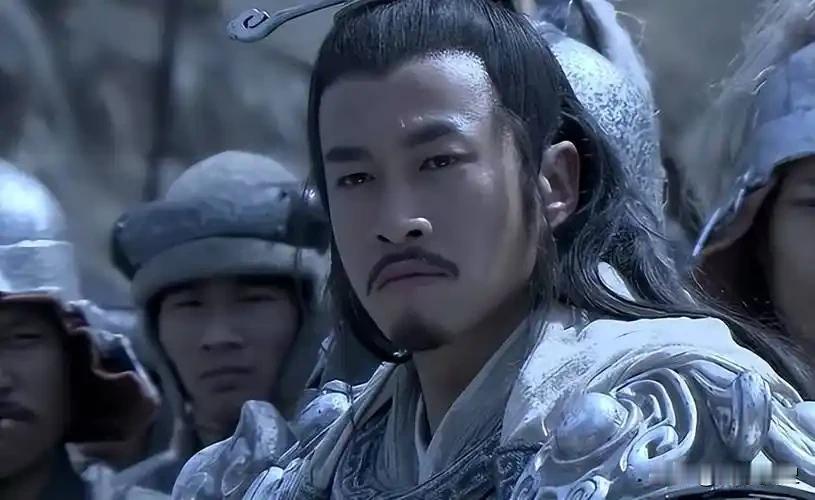 说白了，项羽打的是“痛快仗”，韩信打的是“算账簿”。

项羽的本事是啥？冲阵、斩