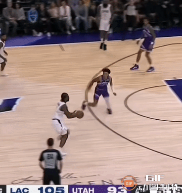 神来之笔：伦纳德三分线骑马射箭命中