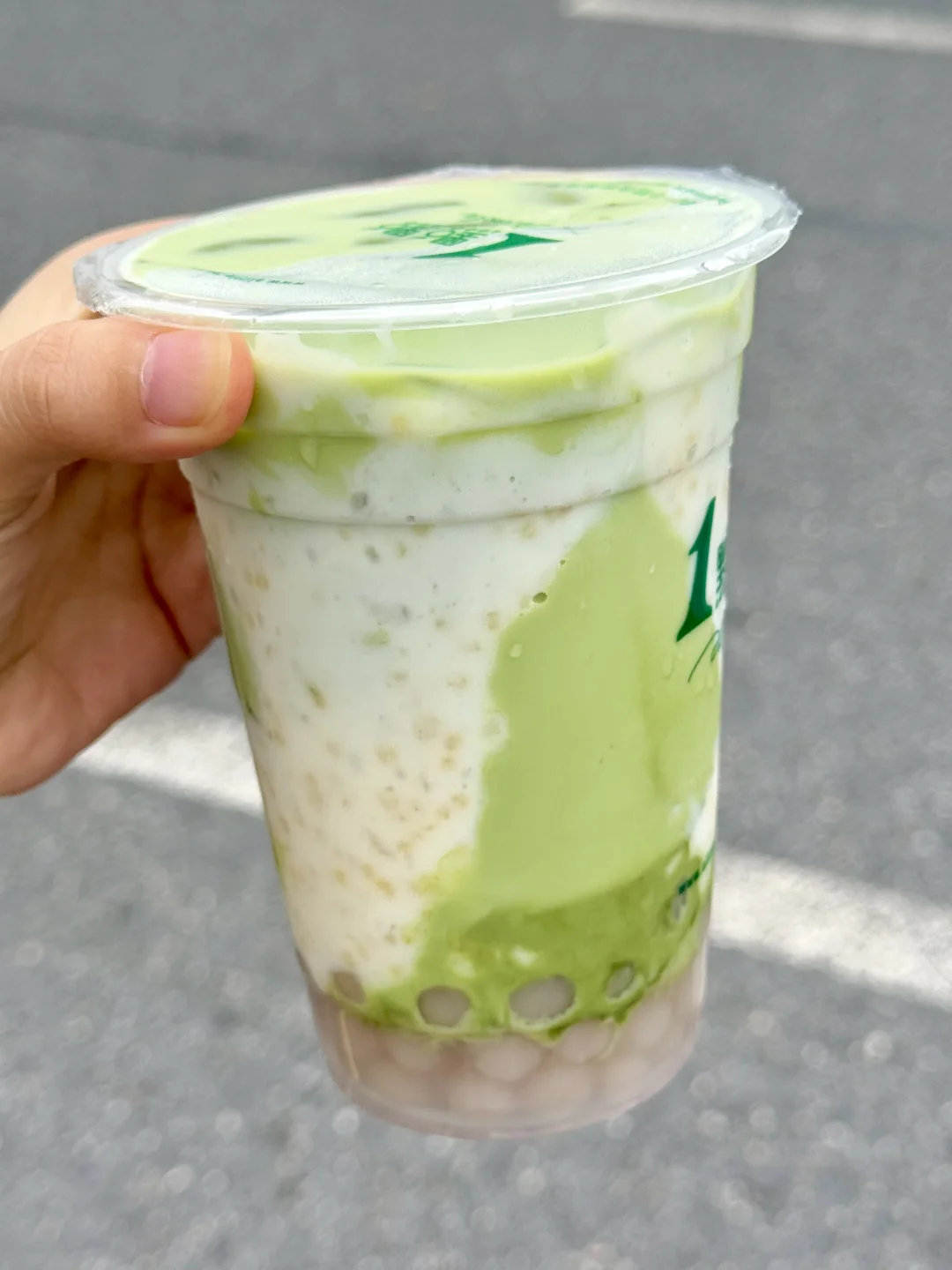 我很少用震撼形容一杯奶茶。。