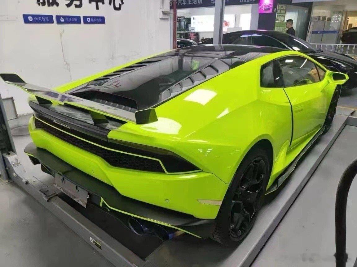 兰博基尼 LP 610-4，真好看。 ​​​