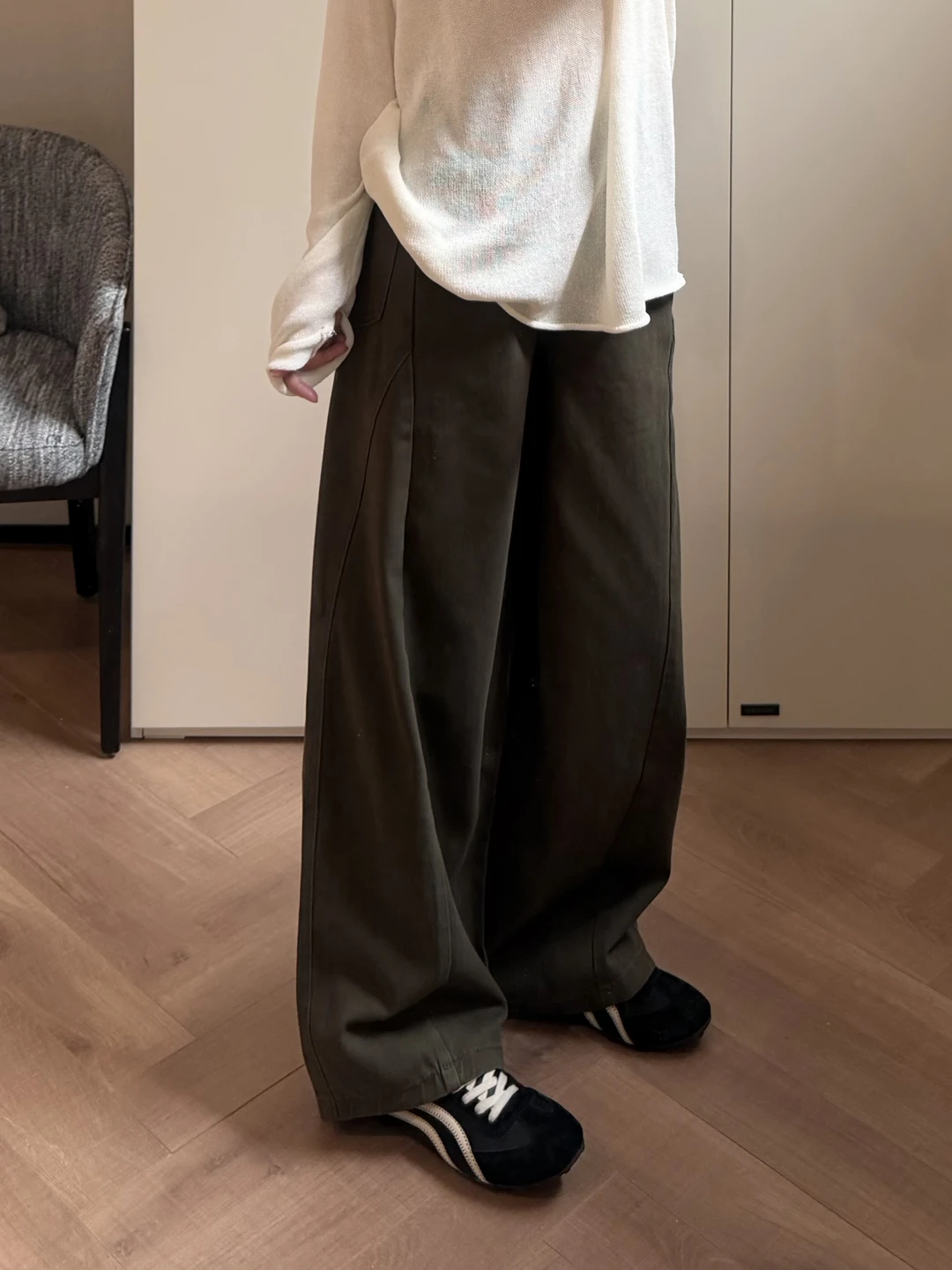 白色罩衫T➕军绿色