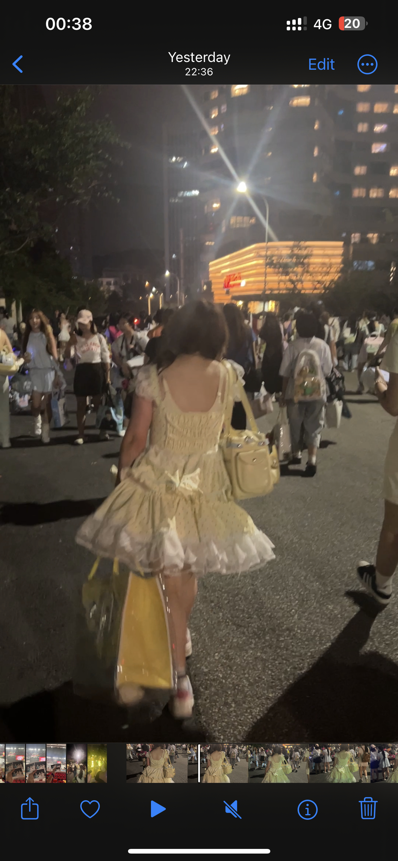 散场好狼狈 