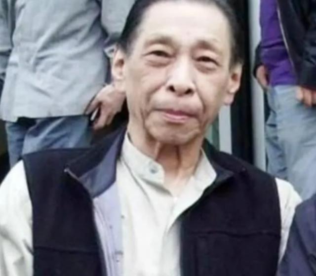 1991年，杜月笙的儿子杜维善来到北京，打算收回父亲购置的四合院，但住户拒不承认