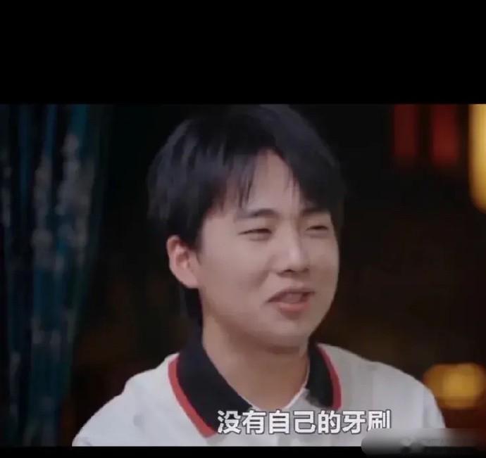 现在再看郭麒麟曾经说过的话，听起来真是蛮心酸，想想当初他一个小孩，是怎么过来的？