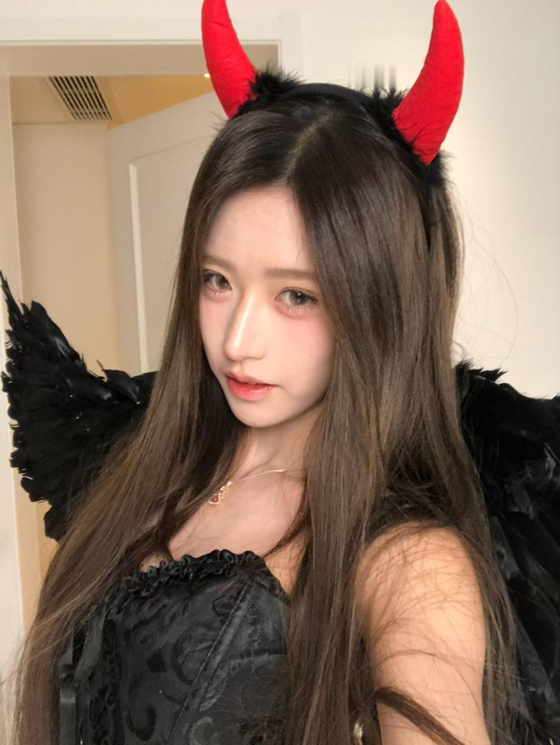 完美的女人化出完美的妆容 花碎花 虽然我不直播 但是我不会饿死孩子们的 