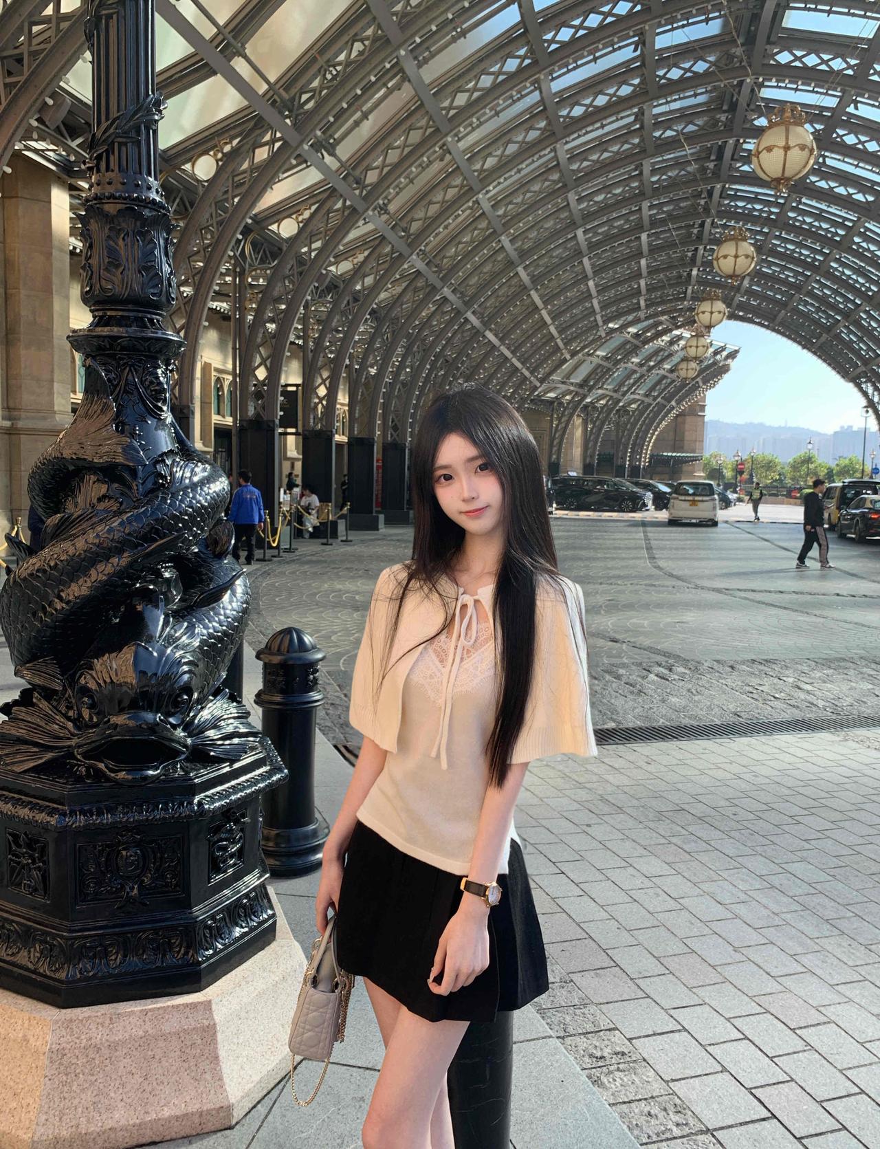 如何穿搭会具有少女软妹感来澳过圣诞🗼walkin买到了当天补货的唯一一台17p