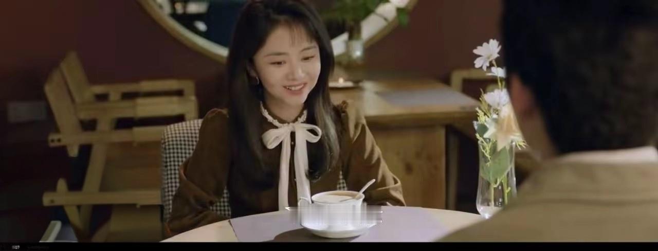 追剧《我的山与海》方婉之也是凡人，她同样拒绝不了霸总的追求。钱还是最重要的，如果