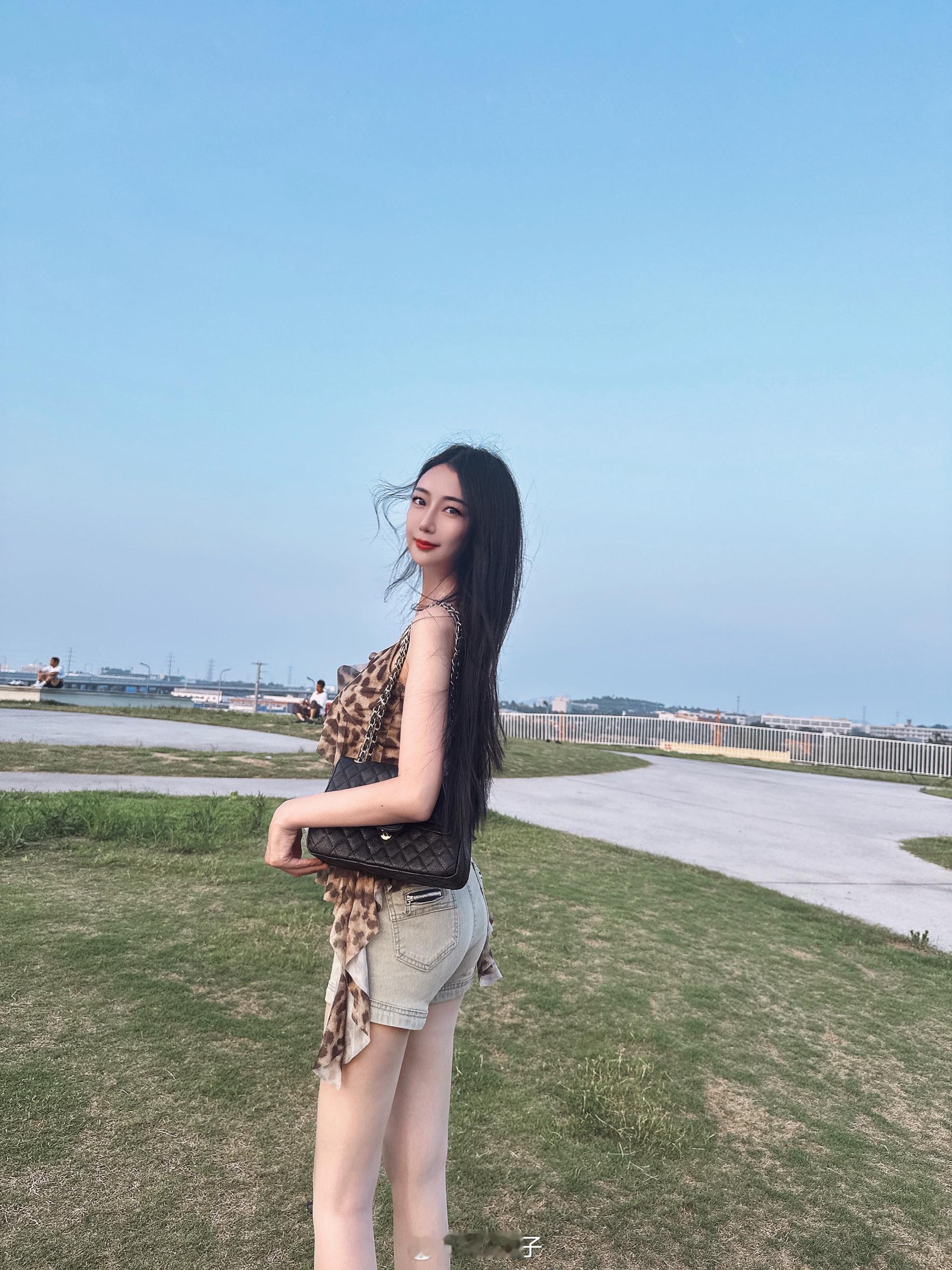 山高路远 祝你我得偿所愿穿搭分享涞觅润丝御姐  ​​​