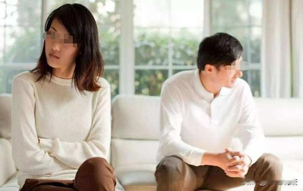 荒唐到极致！广东东莞，男子因妻子出轨，一心想要挽回二人的夫妻关系，却被妻子拒绝。