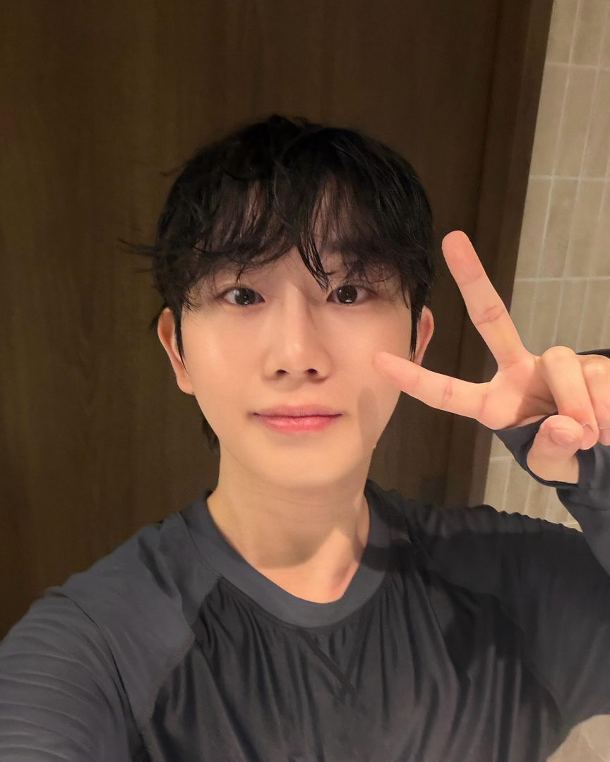 男人们的恋爱4 胤载ins更新：Good day🍀 
