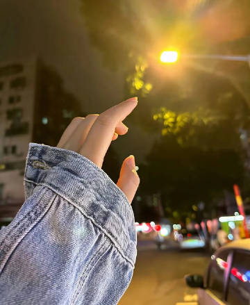 “当你对别人有用时，人性就是善良的。当你对别人无用时，人性就是自私的。当你触碰别