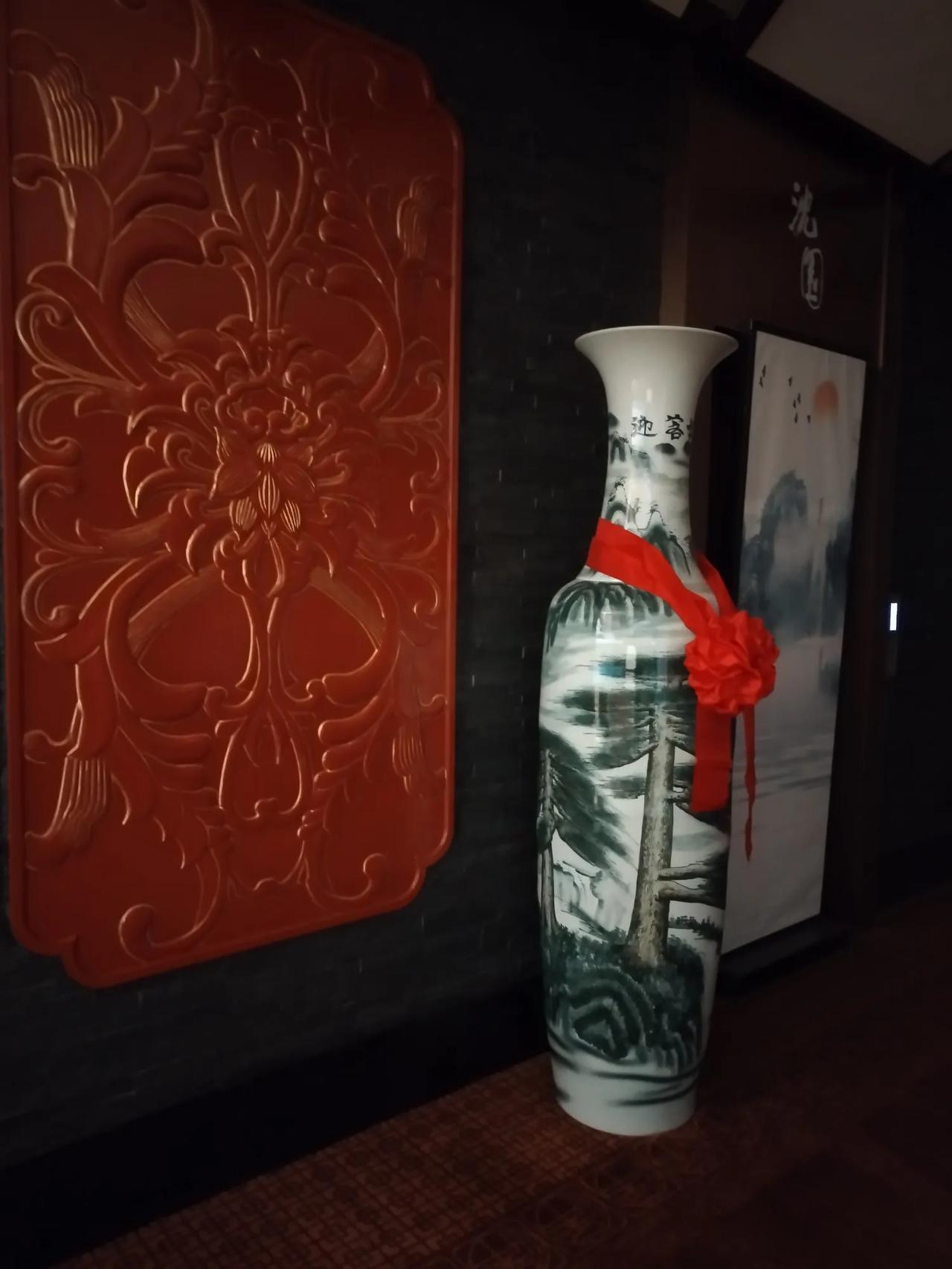 时间过得真快呀，一晃在这儿打更看房子，昨天正好是4个月了。

在元旦时老板来看我