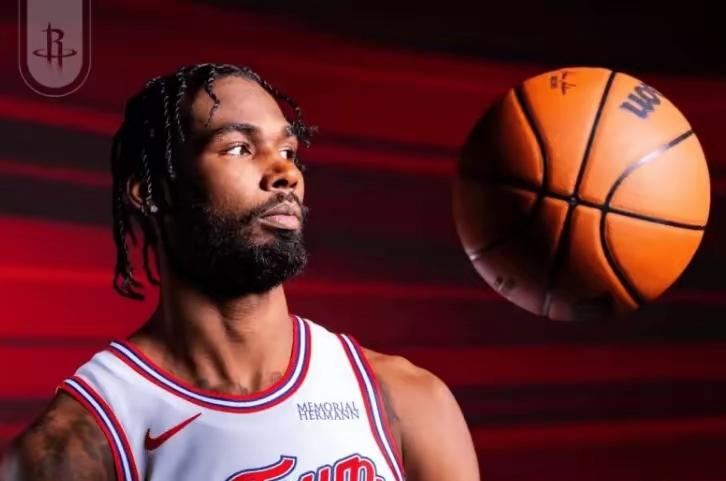 本赛季两个人都是火箭轮换球员中的重要一环，要是说谁更关键，我感觉还是杜兰特吧？