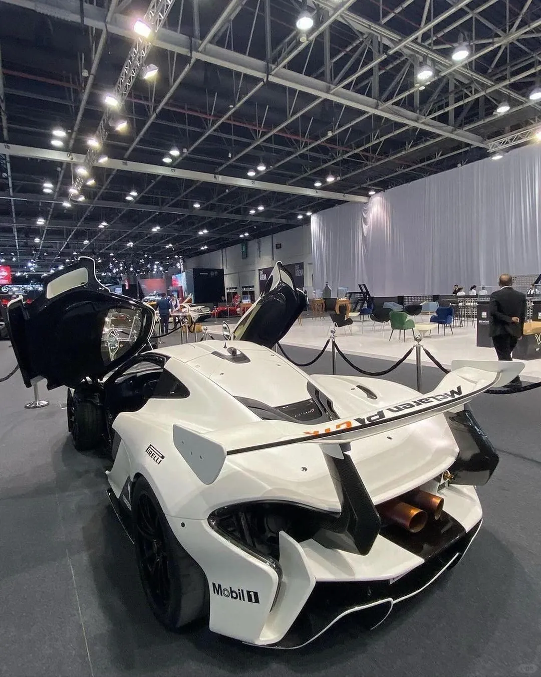 P1 GTR 这尾部真迷人