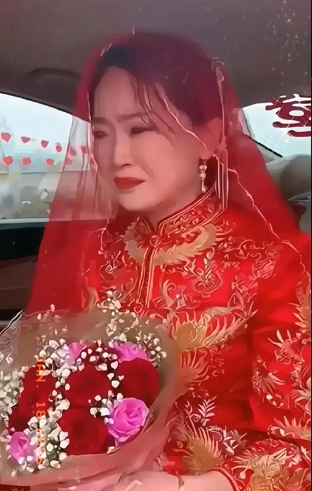 这场婚礼扒掉多少伪闺蜜画皮！商丘这事真让人脊背发凉！
 
河南商丘这场婚礼闹剧！