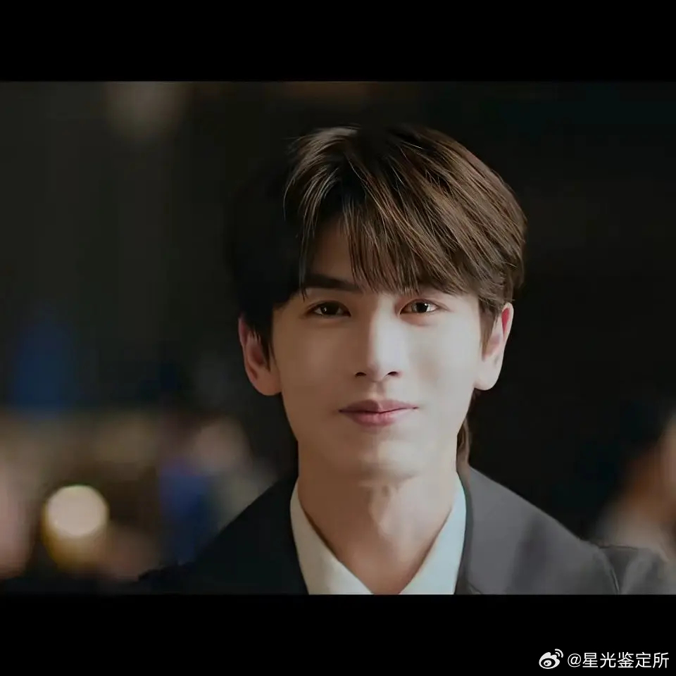 张凌赫这个人太百变了吧 