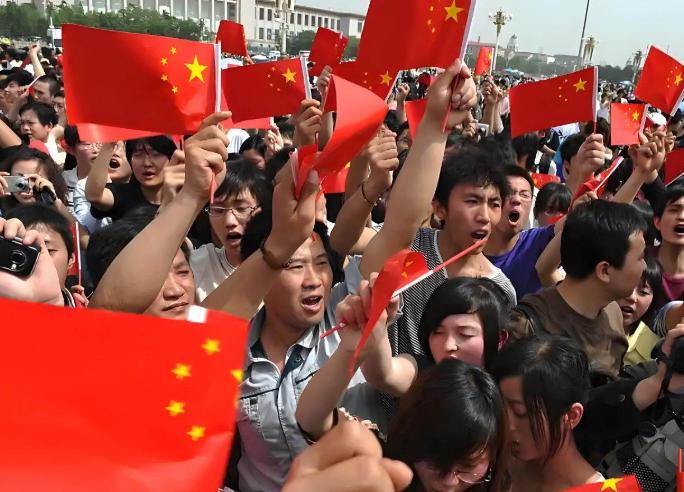 台湾一位女老师曾经一句话，让 14 亿中国人瞬间红了眼眶！她表示，大陆 14 亿