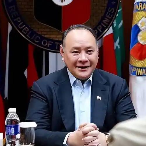 摊牌了！菲防长震撼发言：中国一旦武统，菲律宾不会中立。 这句话从菲律宾国防部长特