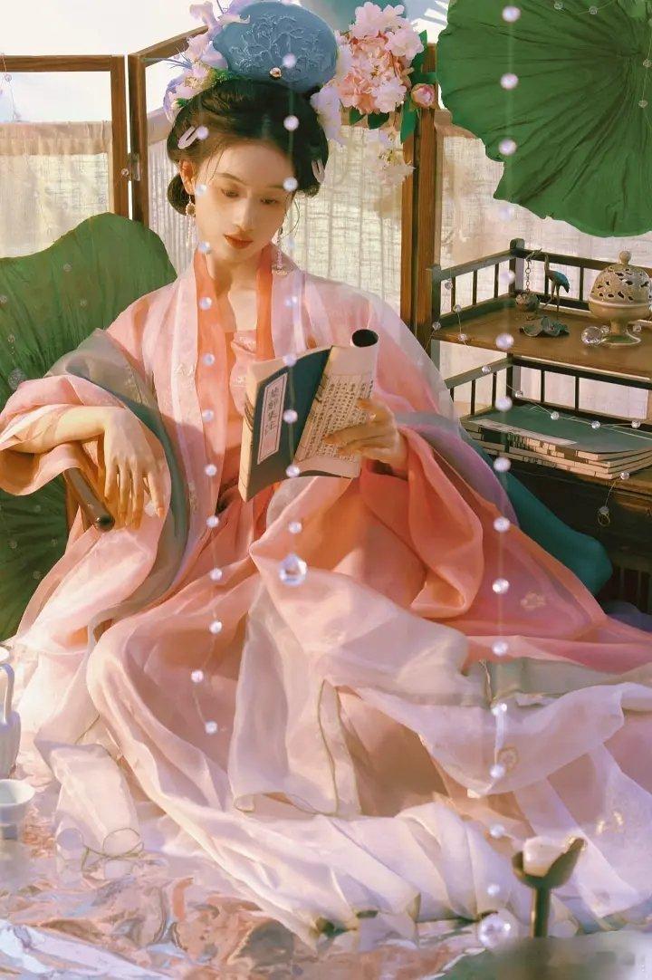郭晓婷vs李嘉鑫 谁更适合李清照角色 