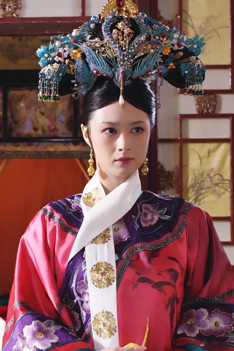 著名影视演员，蒋欣说：2010年，《甄嬛传》那部戏的副导演找到我，要我去试一试曹