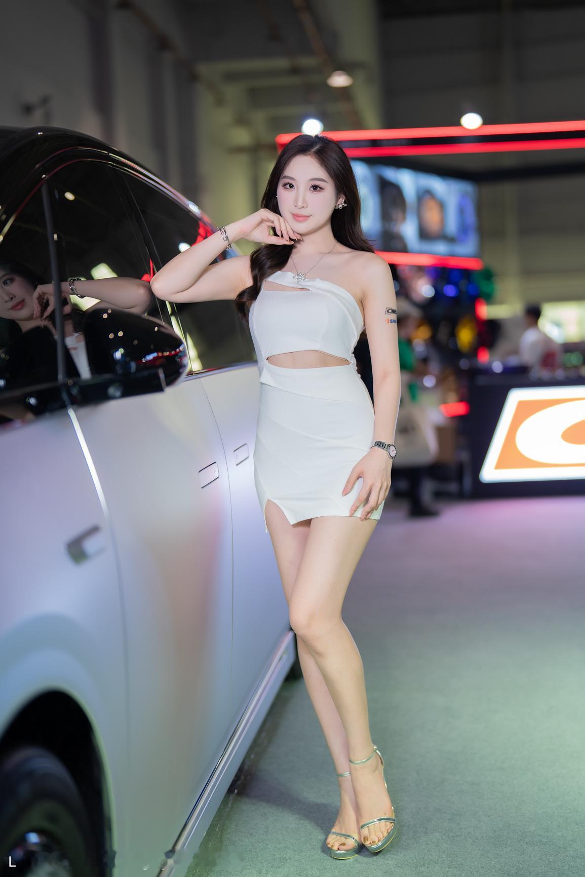 聆听猎人的车展日记猎人在东莞改装车展猎人与车展 2025 东莞ait改装车展想把