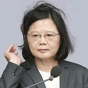 真是既滑稽又叹息，蔡英文竟也能给一向傲慢的欧洲“精英们”上课分享“经验”

话说