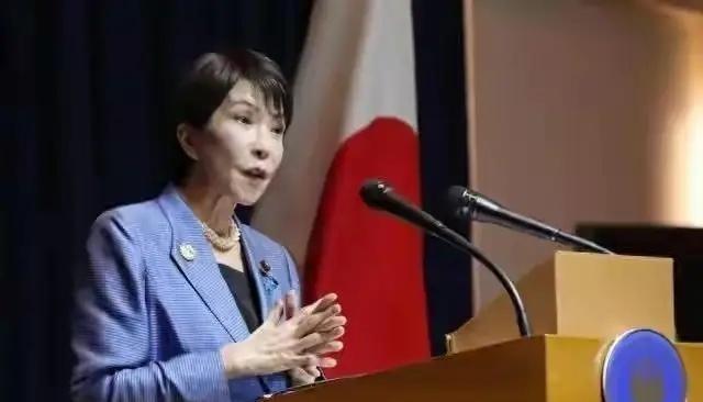 日本著名时政评论员佐藤章6月17日写道：“从各种意义上说，这次的G7，高市根本不